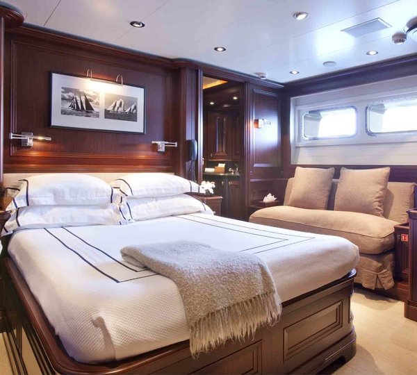 Yacht KOO, Vitters Shipyard | CHARTERWORLD Luxury Superyacht Charters